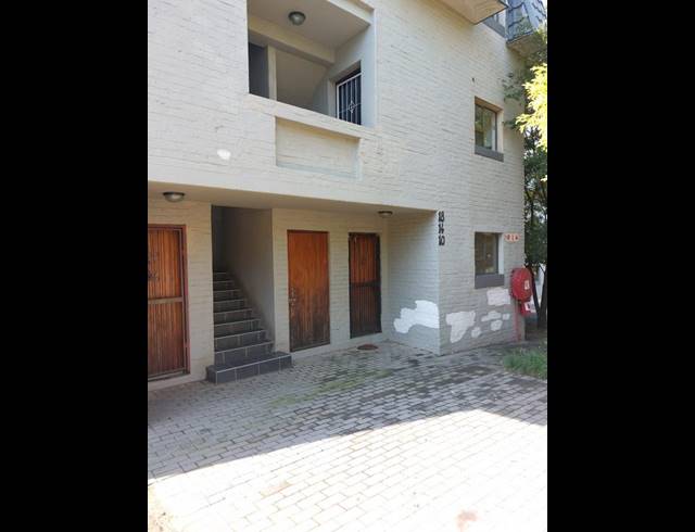 1 BEDROOM APARTMENT FOR SALE IN PETERVALE